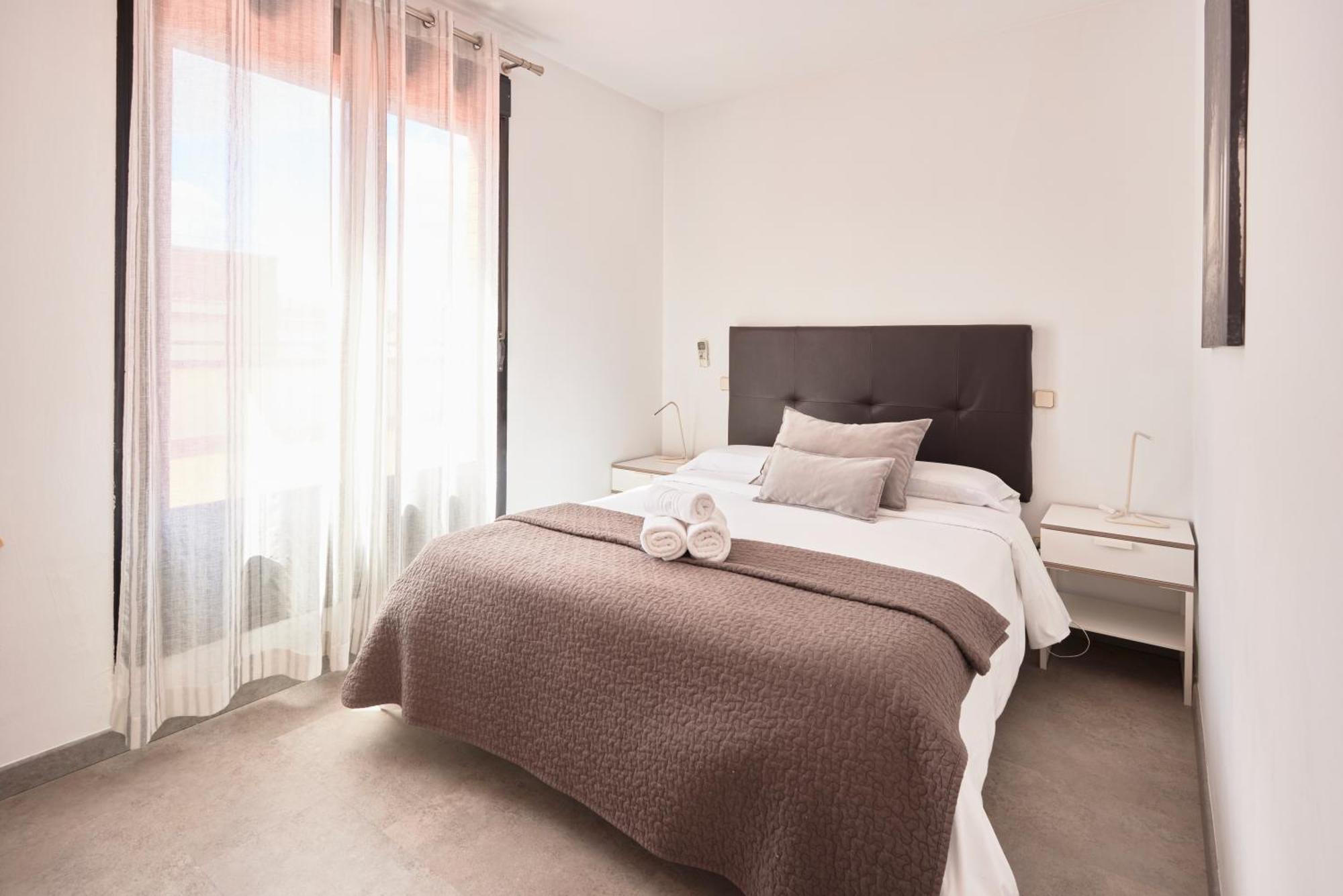 Alojamiento Santa Rosa Madrid Exterior photo