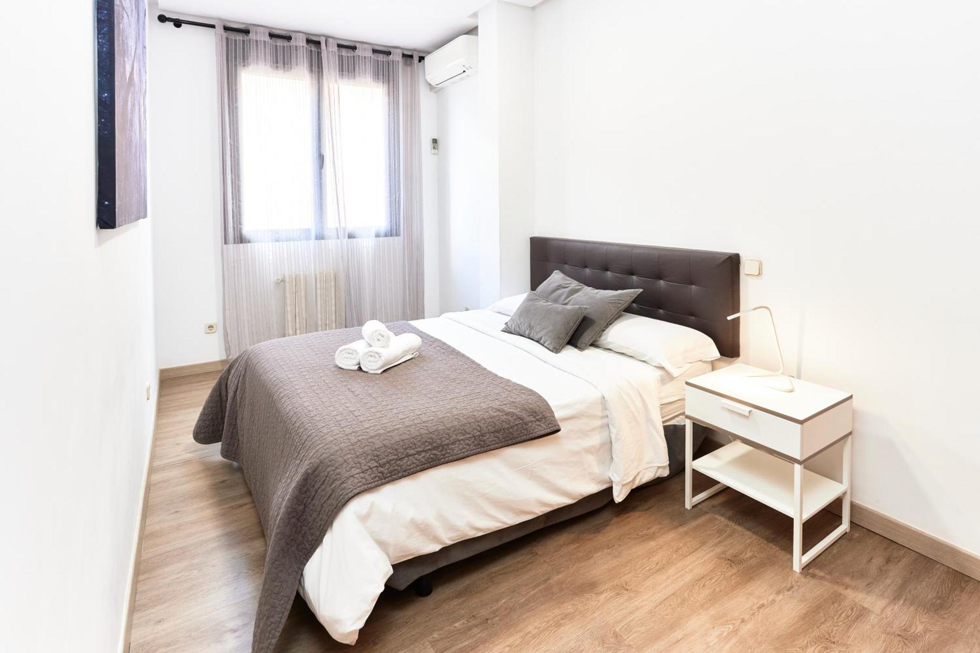 Alojamiento Santa Rosa Madrid Exterior photo