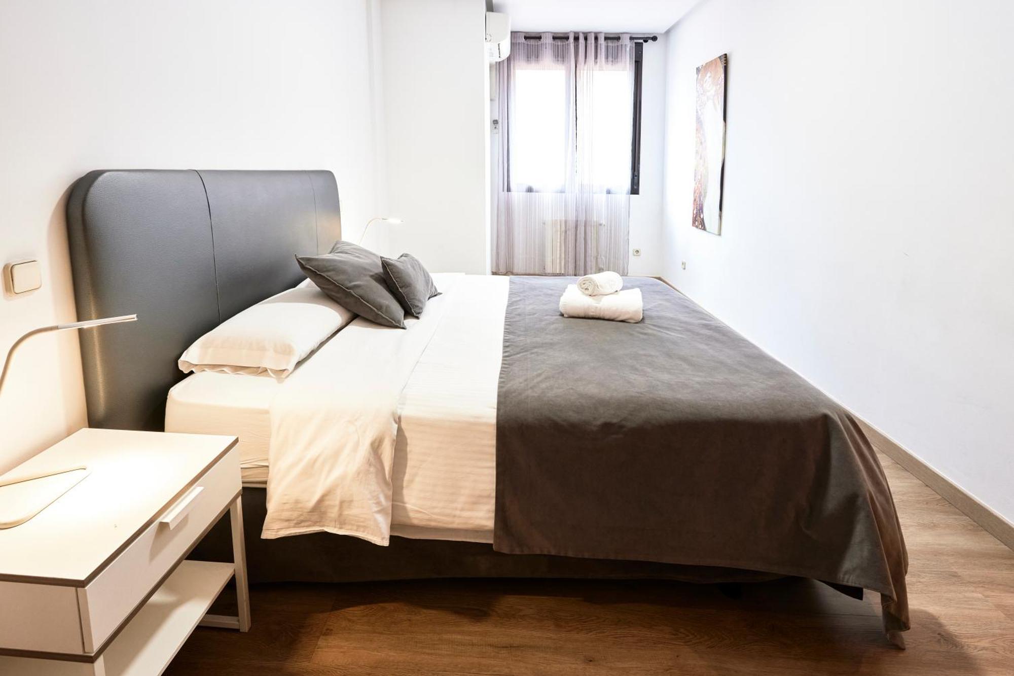 Alojamiento Santa Rosa Madrid Exterior photo