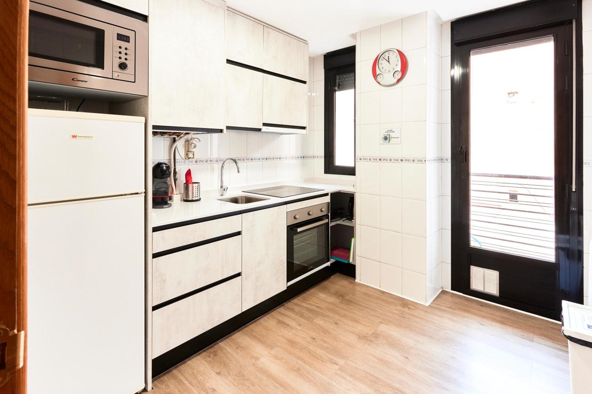 Alojamiento Santa Rosa Madrid Exterior photo